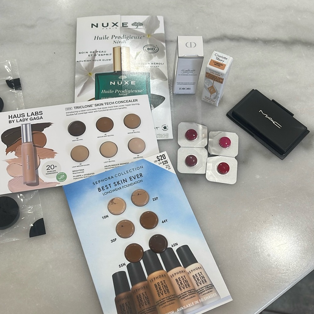Lovely Makeup Sample Bundle